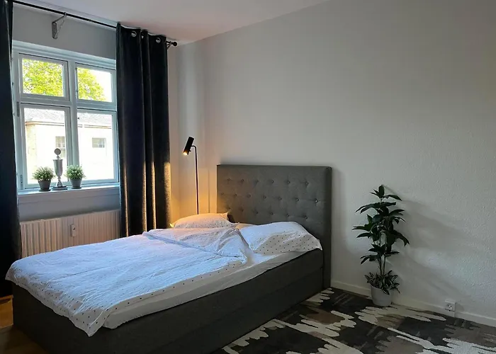 Lägenhet Din Sted Til Vaere ! Ålborg